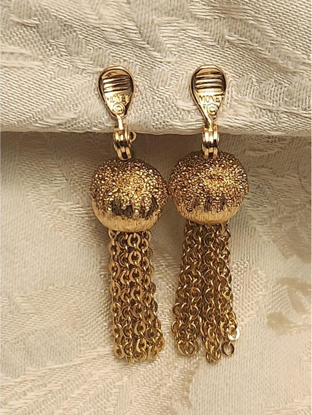 Rare Vintage Monet Waterfall  Dangle Chains Ball Clip-on Goldtone Earrings